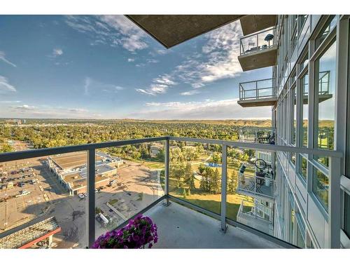 1610-3830 Brentwood Road Nw, Calgary, AB - Outdoor With View