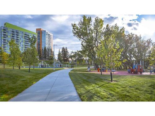 1610-3830 Brentwood Road Nw, Calgary, AB - Outdoor With View