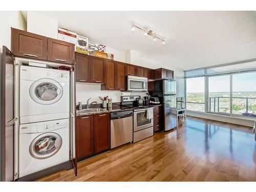 1610-3830 Brentwood Road Nw, Calgary, AB - Indoor Photo Showing Laundry Room