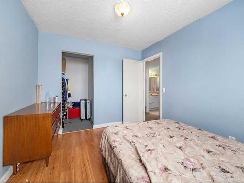 61-3705 Fonda Way Se, Calgary, AB - Indoor Photo Showing Bedroom