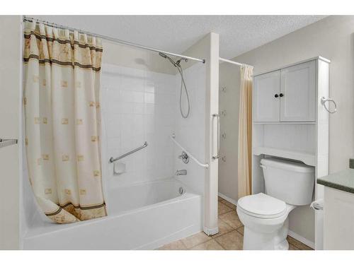 3323-3000 Millrise Point Sw, Calgary, AB - Indoor Photo Showing Bathroom