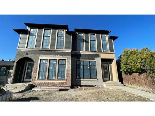 336 33 Avenue Ne, Calgary, AB - Outdoor With Facade