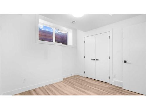 336 33 Avenue Ne, Calgary, AB - Indoor Photo Showing Other Room