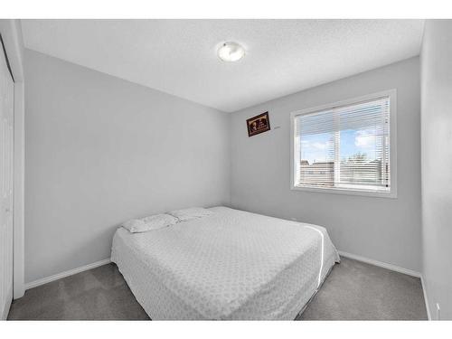 14 Taravista Gardens Ne, Calgary, AB - Indoor Photo Showing Bedroom