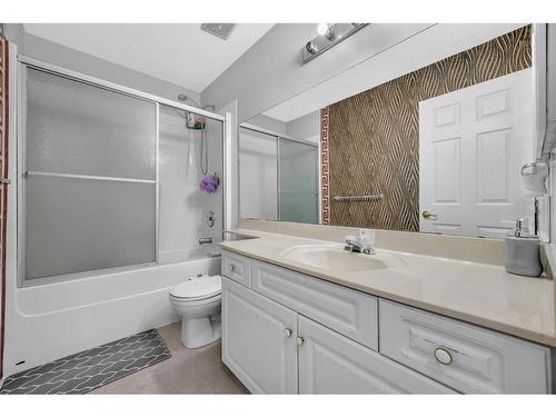 14 Taravista Gardens Ne, Calgary, AB - Indoor Photo Showing Bathroom