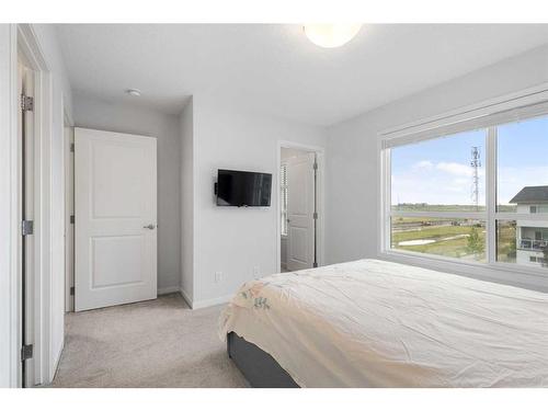 534 Harvest Grove Walk Ne, Calgary, AB - Indoor Photo Showing Bedroom