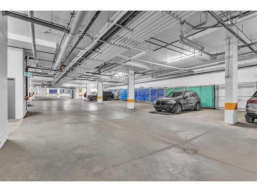 2306-450 Kincora Glen Road Nw, Calgary, AB - Indoor Photo Showing Garage