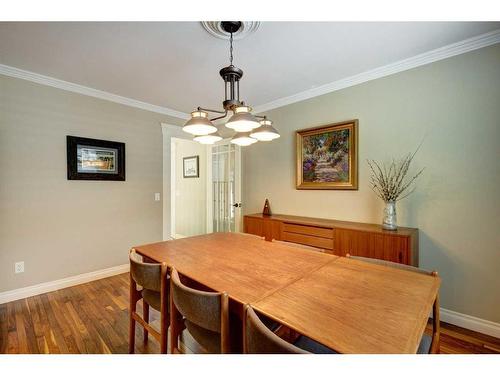 812 Lake Placid Drive Se, Calgary, AB - Indoor Photo Showing Dining Room