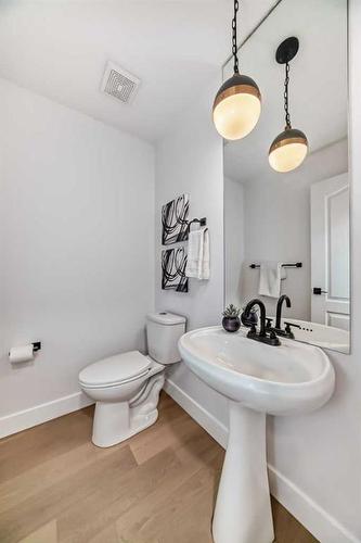 58 Kincora Manor Nw, Calgary, AB - Indoor Photo Showing Bathroom