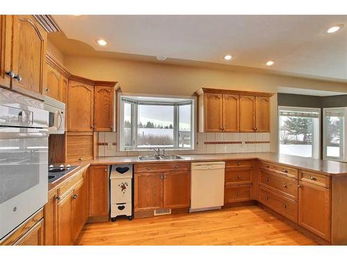 30-5139 27 Highway, Rural Mountain View County, AB - Indoor Photo Showing Kitchen With Double Sink