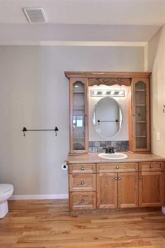 30-5139 27 Highway, Rural Mountain View County, AB - Indoor Photo Showing Bathroom