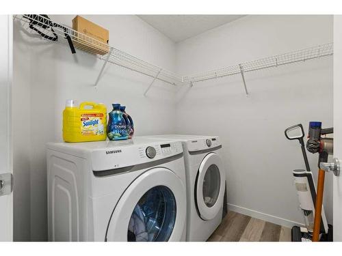 420 Harvest Grove Walk Ne, Calgary, AB - Indoor Photo Showing Laundry Room