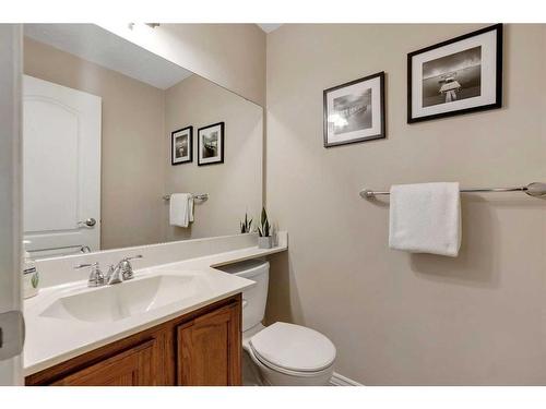 153 Woodglen Grove Sw, Calgary, AB - Indoor Photo Showing Bathroom