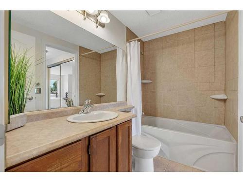 153 Woodglen Grove Sw, Calgary, AB - Indoor Photo Showing Bathroom