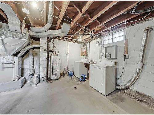 2610 15A Street Sw, Calgary, AB - Indoor Photo Showing Laundry Room