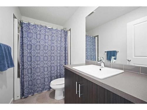 511 Silverado Skies Common Sw, Calgary, AB - Indoor Photo Showing Bathroom