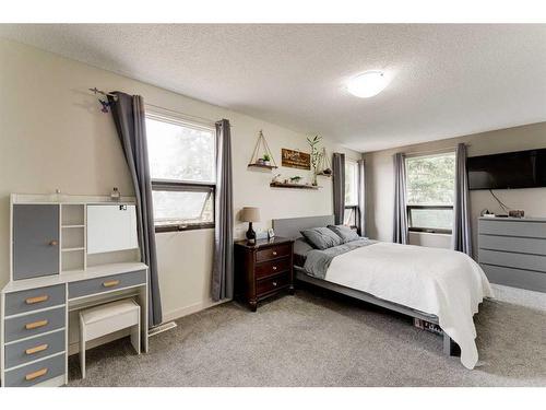 1502-544 Blackthorn Road Ne, Calgary, AB - Indoor Photo Showing Bedroom