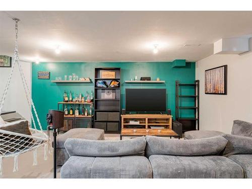 1502-544 Blackthorn Road Ne, Calgary, AB - Indoor Photo Showing Other Room