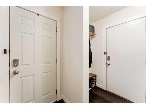 1502-544 Blackthorn Road Ne, Calgary, AB - Indoor Photo Showing Other Room