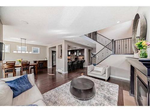 358 Mahogany Terrace Se, Calgary, AB - Indoor Photo Showing Living Room