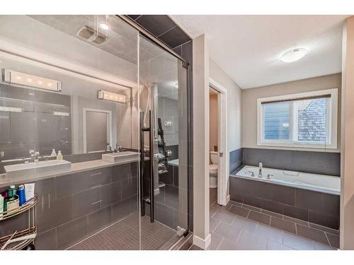 358 Mahogany Terrace Se, Calgary, AB - Indoor Photo Showing Bathroom