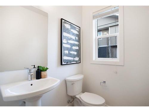 803-280 Chelsea Road, Chestermere, AB - Indoor Photo Showing Bathroom