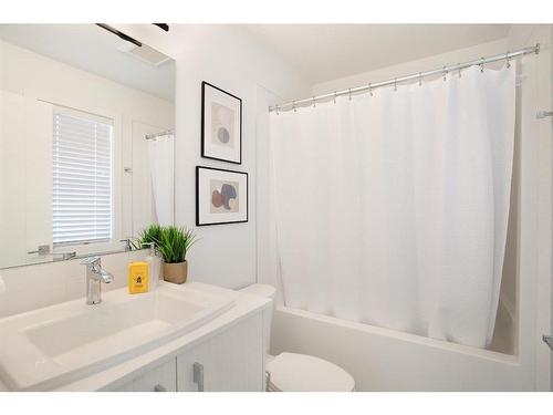 803-280 Chelsea Road, Chestermere, AB - Indoor Photo Showing Bathroom