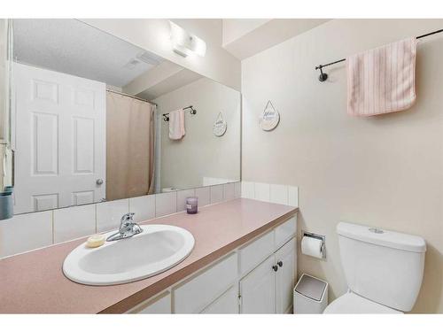 3-1734 29 Avenue Sw, Calgary, AB - Indoor Photo Showing Bathroom