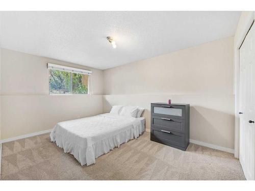 3-1734 29 Avenue Sw, Calgary, AB - Indoor Photo Showing Bedroom