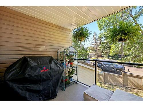 109 Coachway Lane Sw, Calgary, AB - Outdoor With Exterior