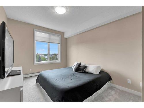 401-156 Country Village Circle Ne, Calgary, AB - Indoor Photo Showing Bedroom