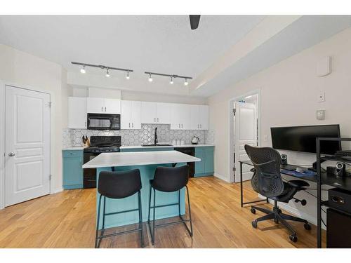 30 Auburn Bay Common Se, Calgary, AB - Indoor Photo Showing Kitchen