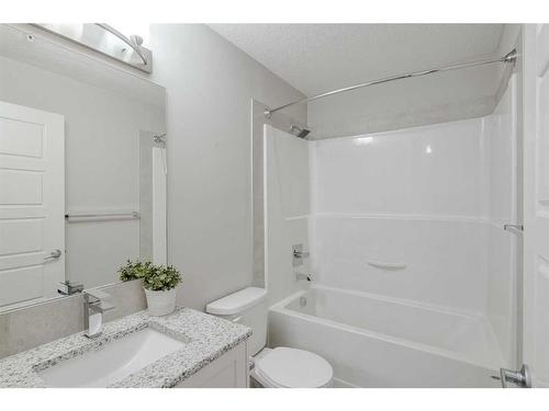 135-20 Seton Park Se, Calgary, AB - Indoor Photo Showing Bathroom