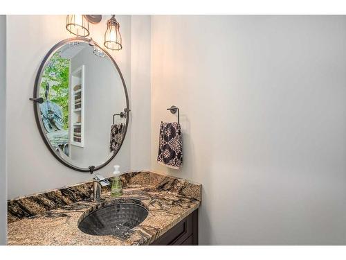 257-20 Midpark Crescent Se, Calgary, AB - Indoor Photo Showing Bathroom