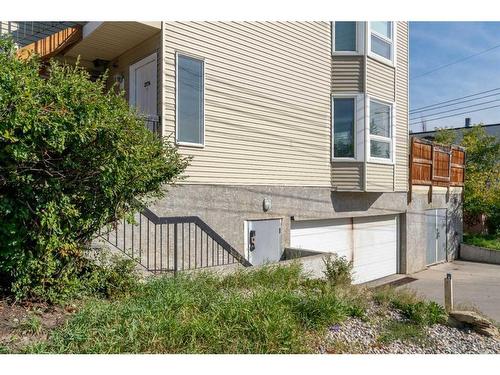 2374 17A Street Sw, Calgary, AB - Outdoor