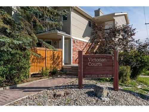 2374 17A Street Sw, Calgary, AB - Outdoor