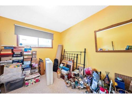 604 Cantrell Drive Sw, Calgary, AB - Indoor Photo Showing Other Room