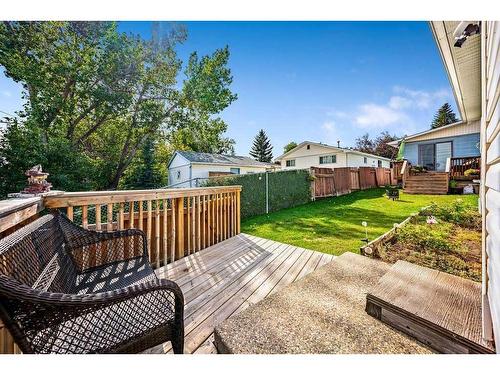 604 Cantrell Drive Sw, Calgary, AB - Outdoor With Deck Patio Veranda With Backyard With Exterior