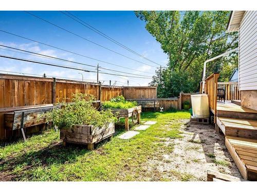 604 Cantrell Drive Sw, Calgary, AB - Outdoor With Backyard