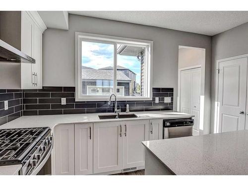 249 Creekside Boulevard, Calgary, AB - Indoor Photo Showing Kitchen