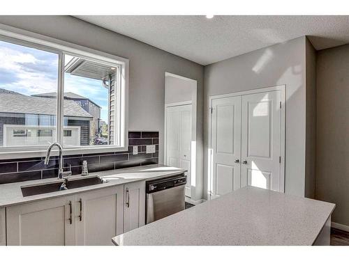 249 Creekside Boulevard, Calgary, AB - Indoor Photo Showing Kitchen