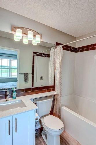 249 Creekside Boulevard, Calgary, AB - Indoor Photo Showing Bathroom