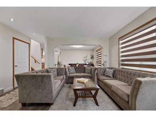 167 Saddlehorn Close Ne, Calgary, AB - Indoor Photo Showing Living Room