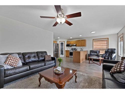 167 Saddlehorn Close Ne, Calgary, AB - Indoor Photo Showing Living Room