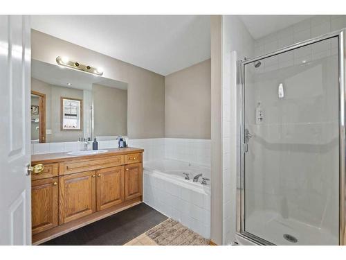 167 Saddlehorn Close Ne, Calgary, AB - Indoor Photo Showing Bathroom