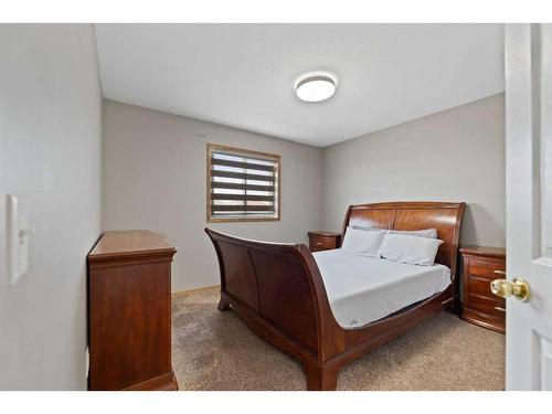 167 Saddlehorn Close Ne, Calgary, AB - Indoor Photo Showing Bedroom