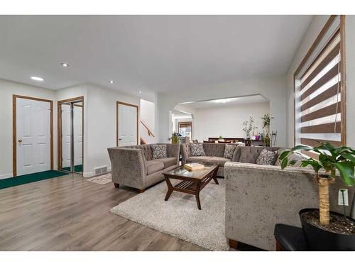 167 Saddlehorn Close Ne, Calgary, AB - Indoor Photo Showing Living Room