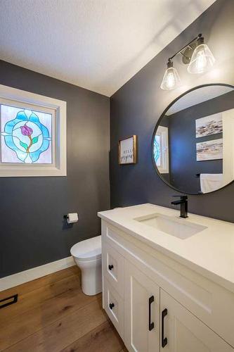 428 Wilverside Way Se, Calgary, AB - Indoor Photo Showing Bathroom