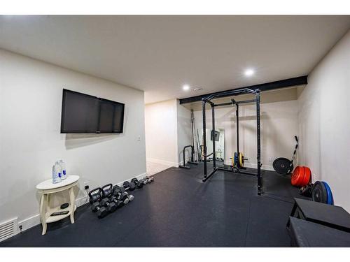 428 Wilverside Way Se, Calgary, AB - Indoor Photo Showing Gym Room