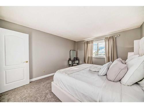 68 Templeby Way Ne, Calgary, AB - Indoor Photo Showing Bedroom